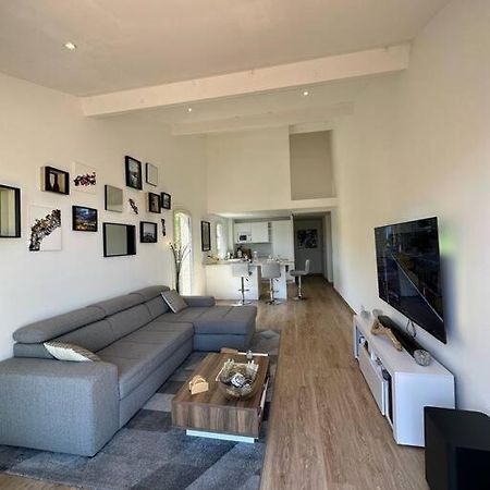 L'Atelier Marin Sur Le Port Des Marines Apartment Cogolin Bagian luar foto