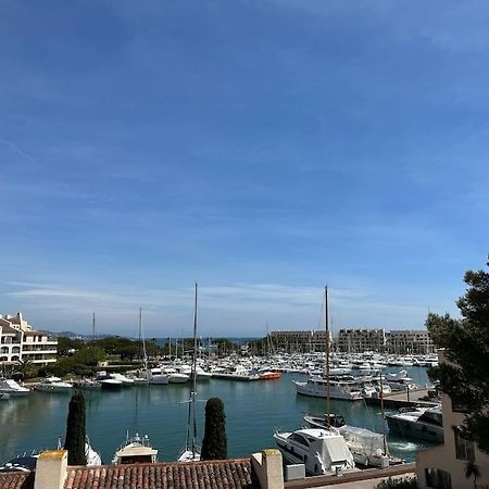 L'Atelier Marin Sur Le Port Des Marines Apartment Cogolin Bagian luar foto