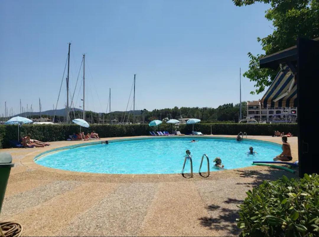 L'Atelier Marin Sur Le Port Des Marines Apartment Cogolin Bagian luar foto